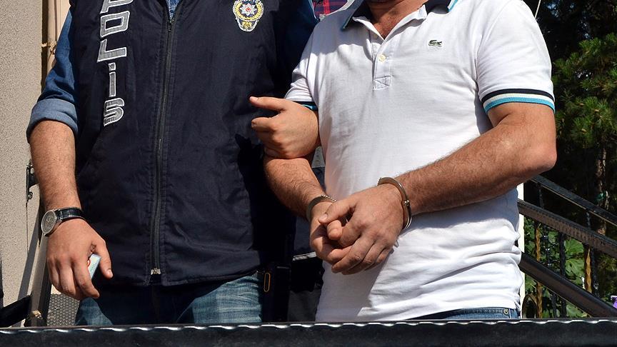 İzmir'de FETÖ/PDY operasyonu: 1 gözaltı