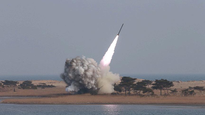 إيران تعلن نجاح تجربة إطلاق صاروخ باليستي مداه ألفي كم