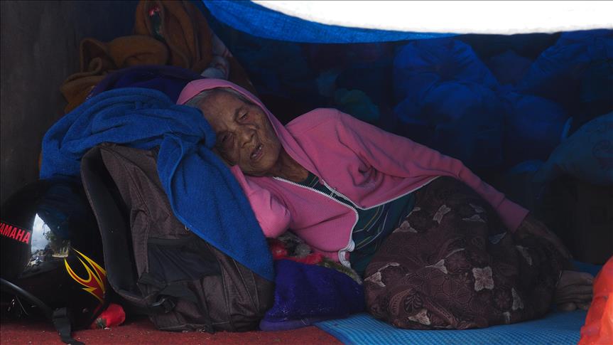 Ingin bantu pengungsi Gunung Agung, begini caranya