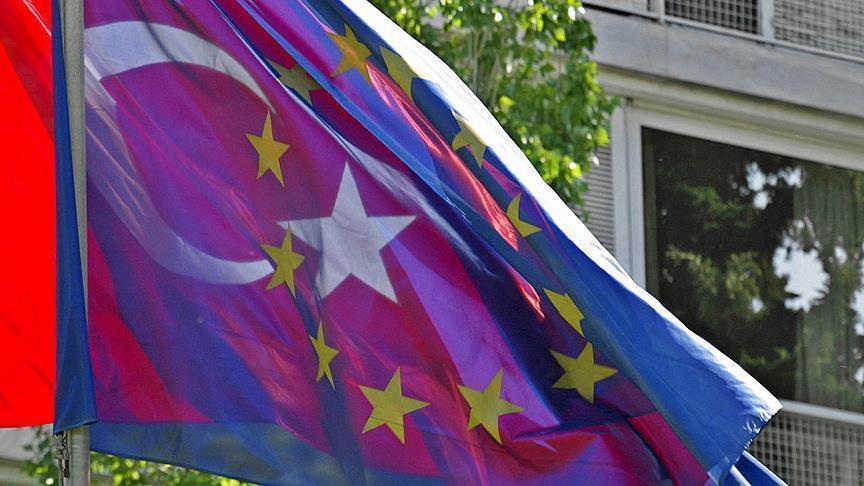 ЕС продолжит поддерживать Турцию 