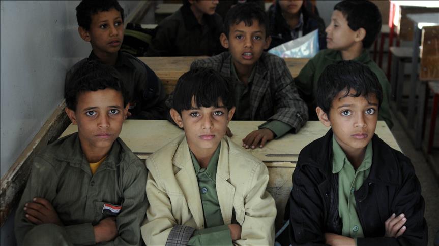 بلا معلمين ولا كتب.. اليمن يستقبل عامه الدراسي الرابع تحت الحرب