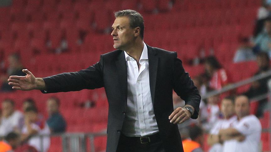 Samsunspor Teknik Direktörü Özalan istifasını sundu