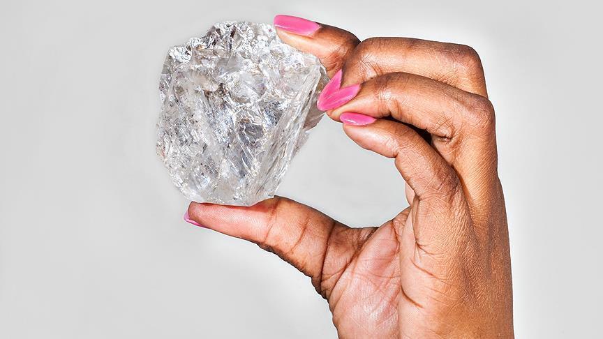 Џиновски дијамант продаден за 53 милиони долари