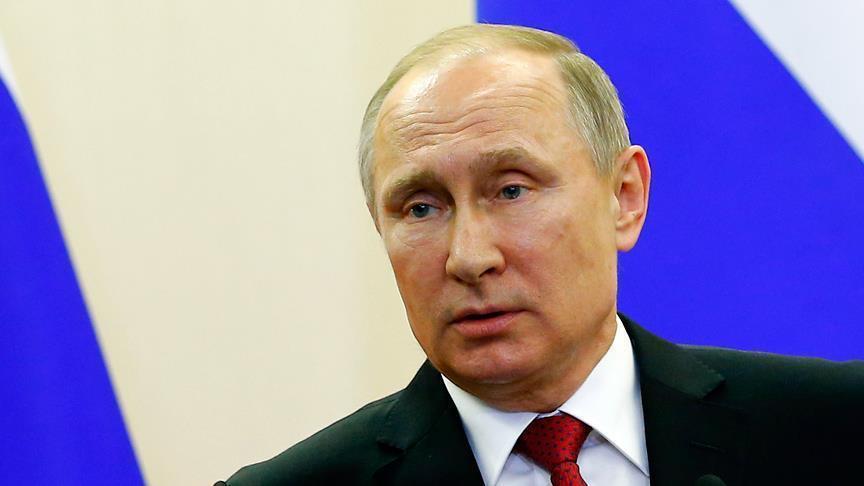 Poutine saluant la destruction de la dernière arme chimique en Russie : Un événement historique
