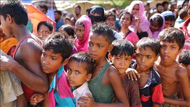 Refugiados rohinyás siguen llegando a campamentos en Bangladés