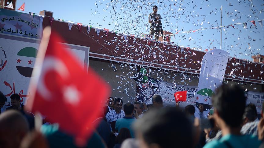 Fırat Kalkanı bölgesinde okullar açıldı