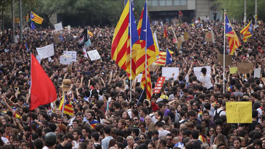 Catalogne: Manifestations contre le gouvernement espagnol