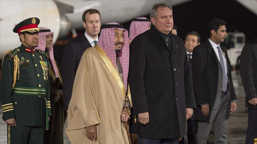 Arrivée du roi Salman à Moscou pour la première visite en Russie d’un monarque saoudien