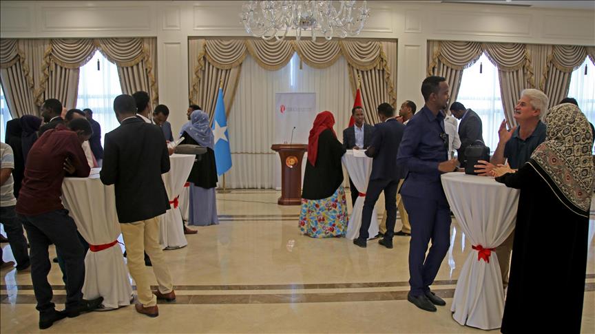 Türkiye'deki üniversitelerden mezun Somalililer buluştu