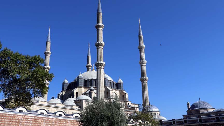 Selimiye Camisi'nin silüetini bozan yapılara izin yok