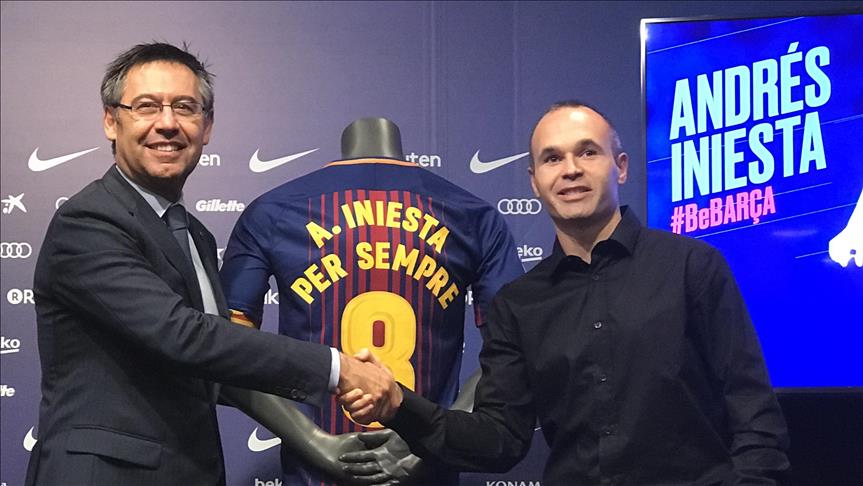 Foot/Liga : Andres Iniesta prolonge "à vie" avec le FC Barcelone