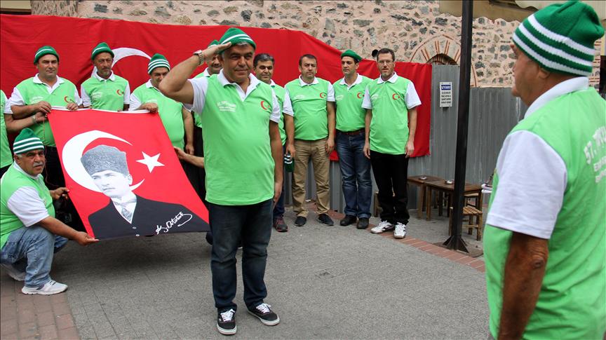 Askerlik arkadaşları 31 yıl sonra tekmil verdi