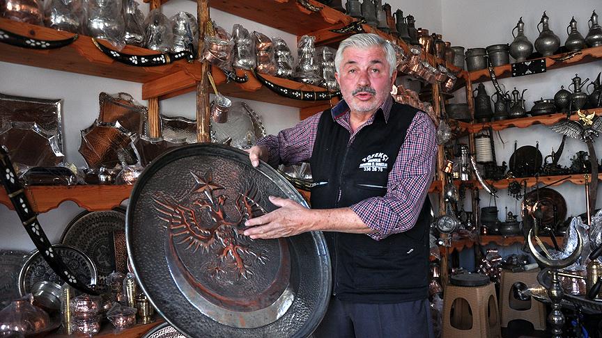 Yarım asırdır bakır dövüyor