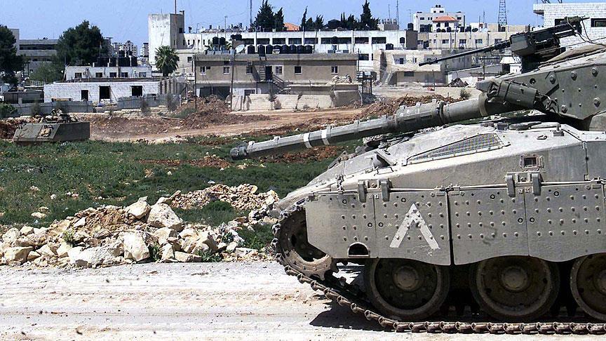 Israeli tanks hit Gaza Strip