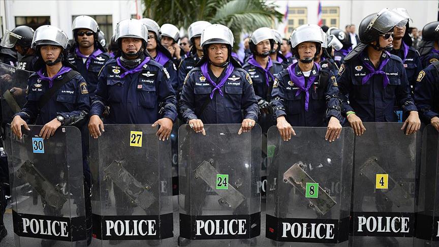 Philippine police step back from Duterte anti-drug war