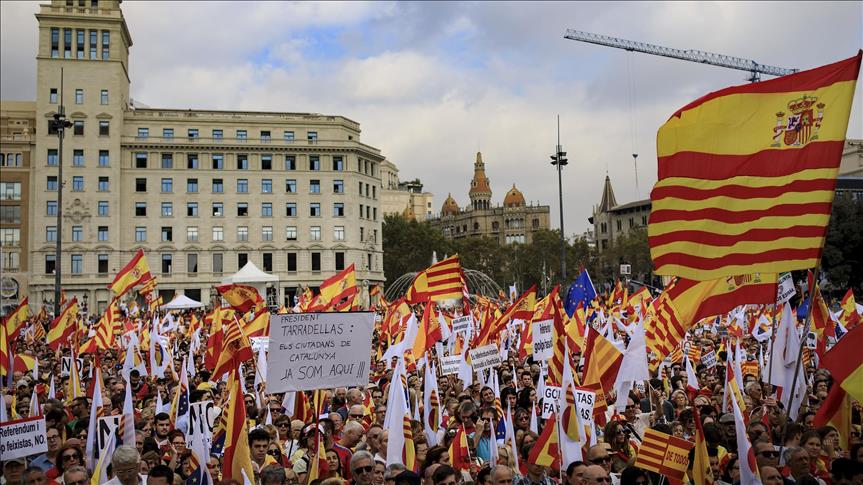 Masivas manifestaciones en Barcelona a favor de la unidad española