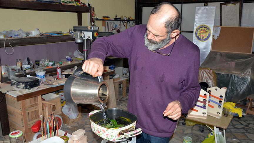 Ahsap Oyuncaklar Kok Boyasiyla Renkleniyor
