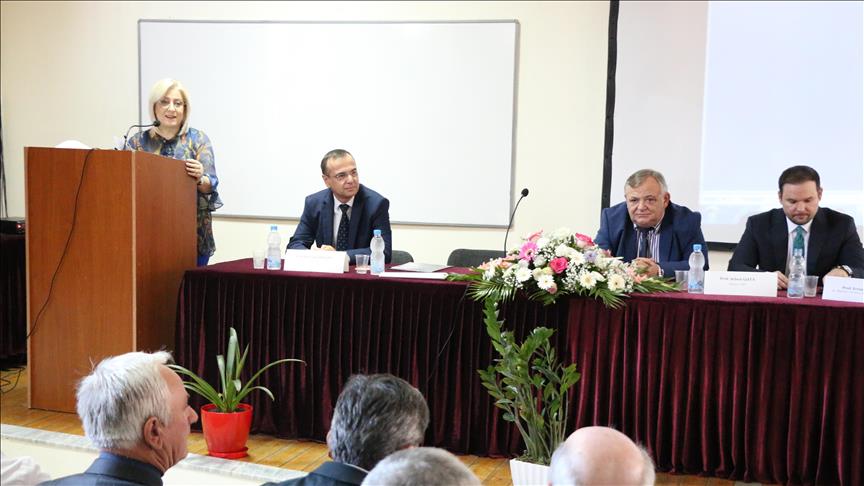 Në Shqipëri fillon viti i ri akademik