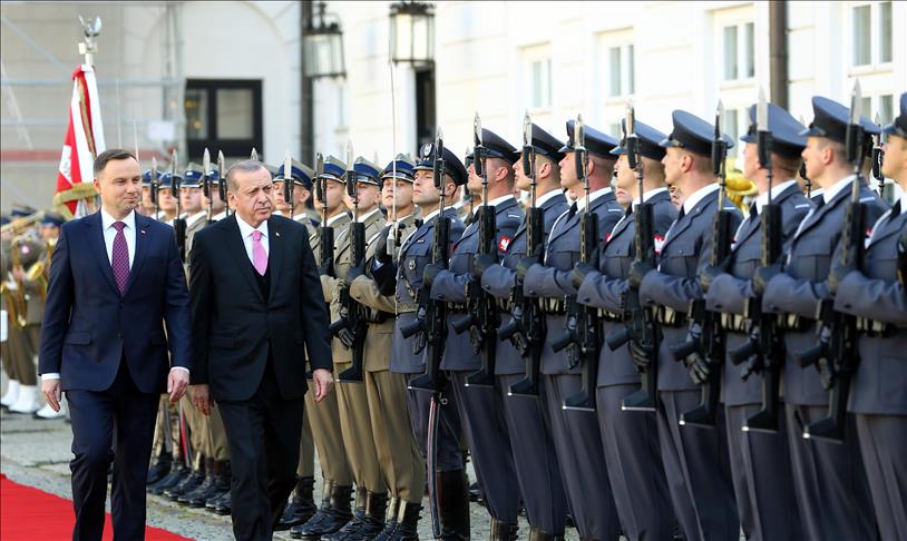 الرئيس البولندي يجري حفل استقبال رسمي للرئيس أردوغان  