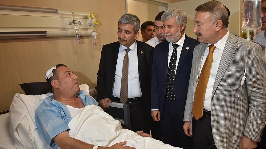 AK Parti Mersin milletvekillerinden yaralı polislere ziyaret