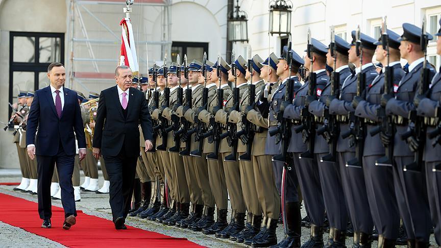 Турскиот претседател Ердоган ја започна официјалната посета на Полска