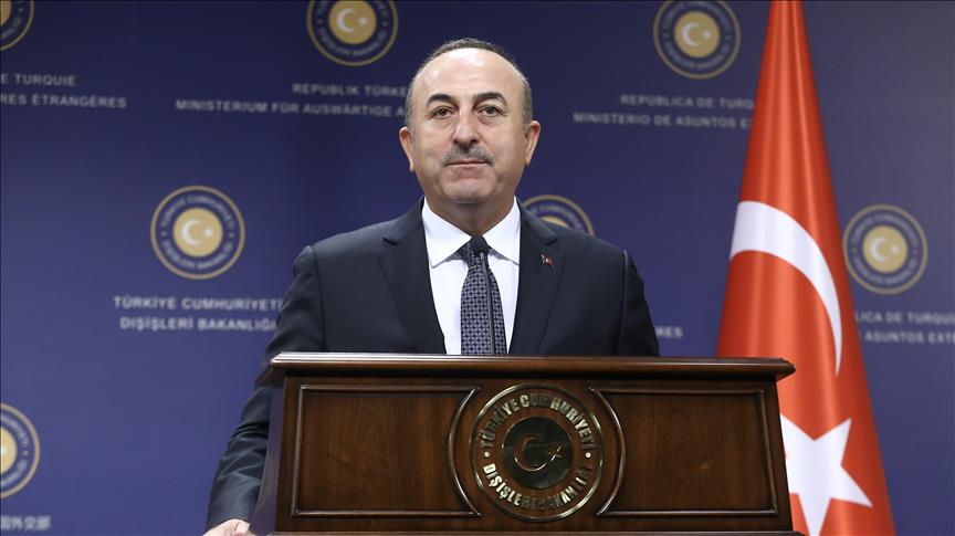 Cavusoglu: "La Turquie ne cèdera pas aux pressions"