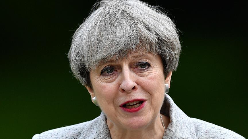 May: "Reino Unido no reconocerá independencia catalana"