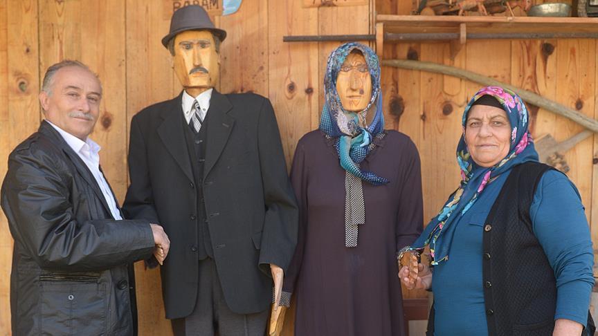 Turkish carpenter creates effigies of dead parents