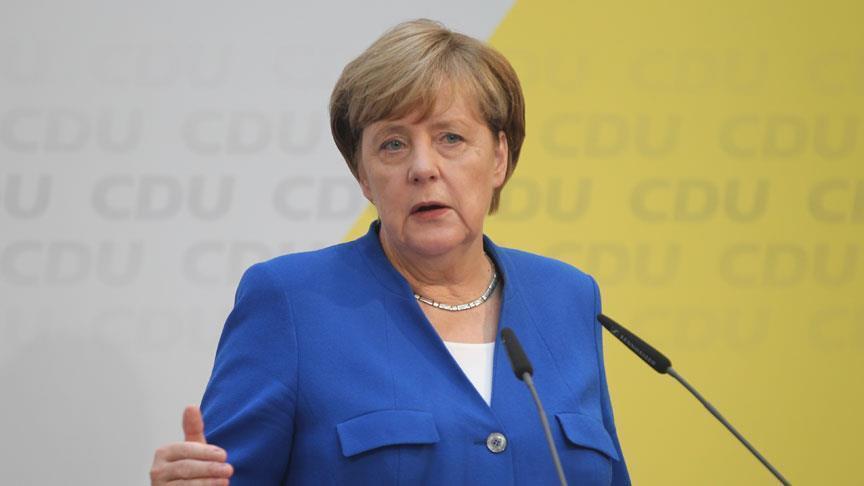 Merkel i kërkon BE-së të zvogëlojë fondet e para-aderimit për Turqinë