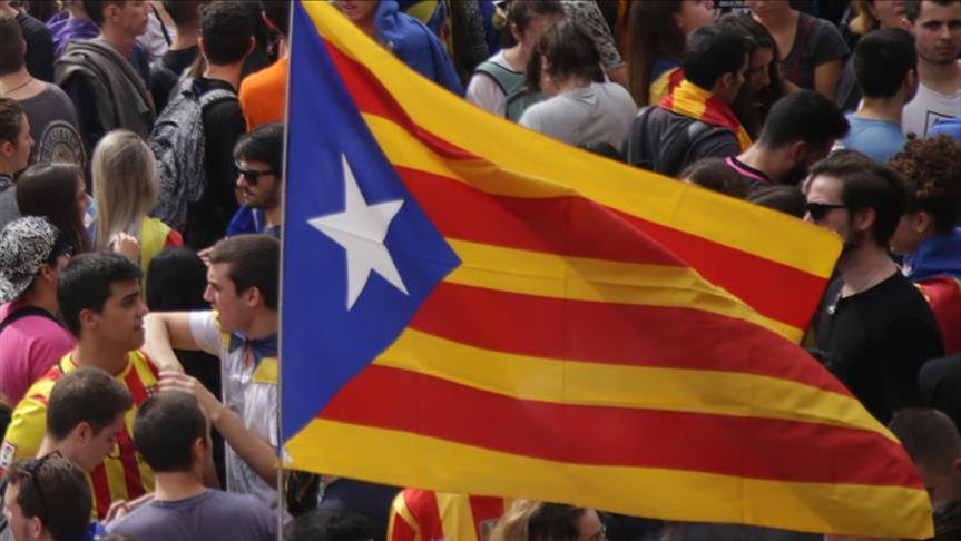 На Каталонија денес ѝ истекува рокот да се изјасни за независноста 