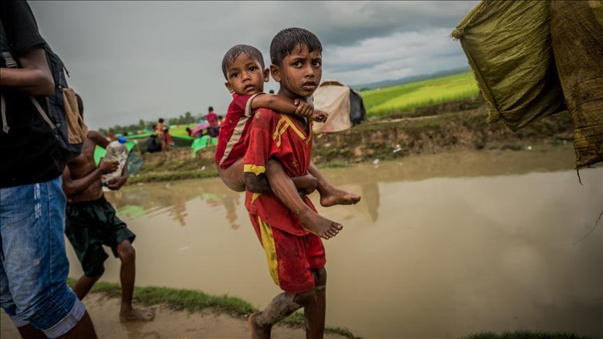 ONU: unos 12.000 niños rohinyá huyen semanalmente de Birmania