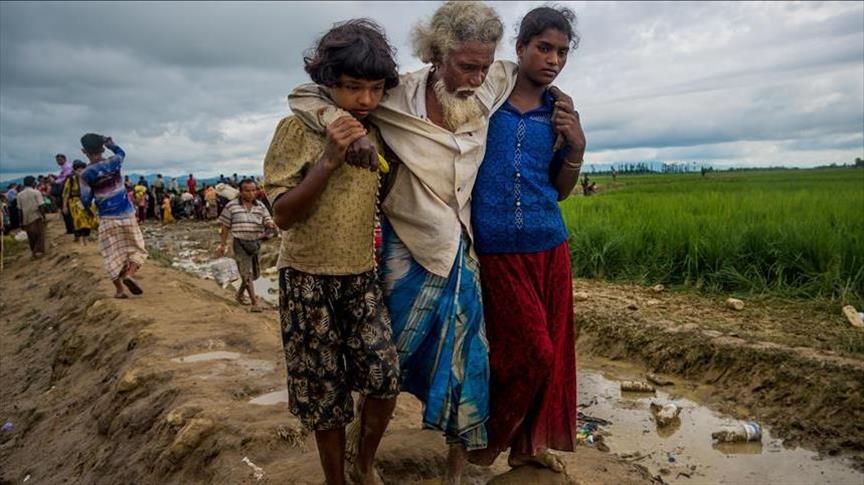 Responsable de l'ONU: Des milliers de Rohingyas fuient le Myanmar vers le Bangladesh
