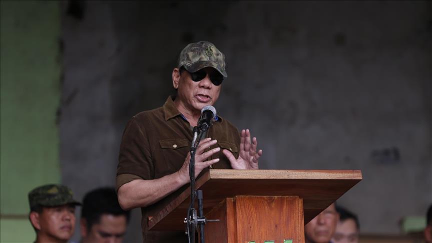 Philippines Duterte: Anti-drug war targets the poor