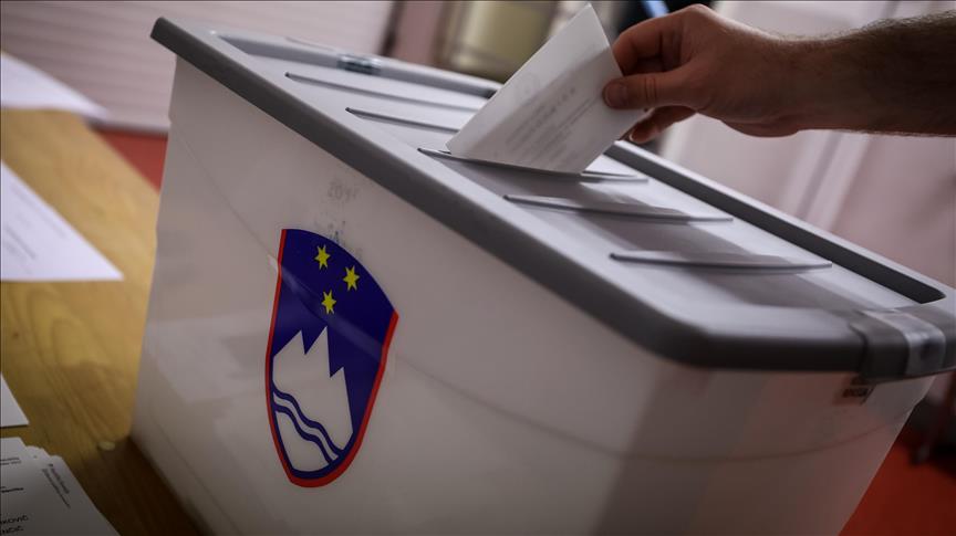 Slaba izlaznost na predsjedničkim izborima u Sloveniji: Pahor vodi po preliminarnim rezultatima