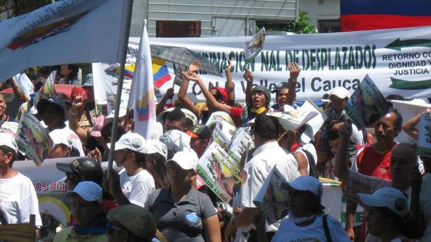 Campesinos colombianos convocaron a un paro nacional