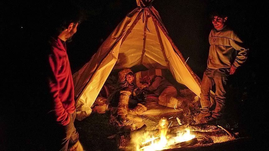 Çobanların dönüş yolunda zorlu gece nöbeti
