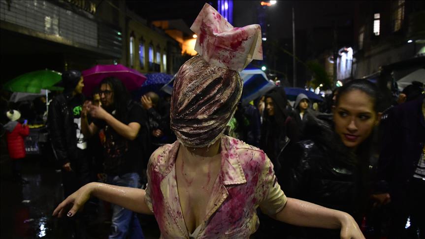Una marcha zombie se tomó las calles de Bogotá