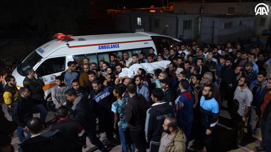 8 قتلى في قصف إسرائيلي لنفق قرب حدود غزة