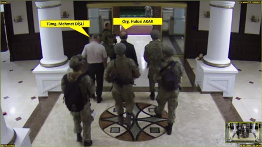 تركيا.. مشاهد جديدة تُظهر احتجاز انقلابيي 15 يوليو لرئيس الأركان 