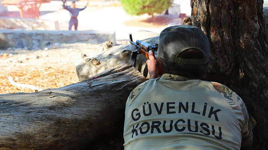 Jandarmadan güvenlik korucularına komando eğitimi