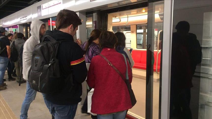 Inauguran nueva línea de metro en Santiago de Chile