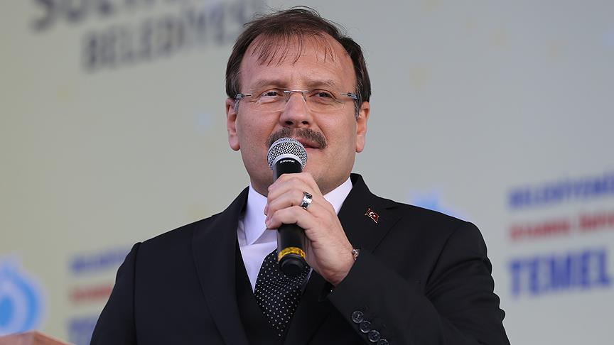 Başbakan Yardımcısı Çavuşoğlu: Birileri iş yapar ama birileri sadece konuşur