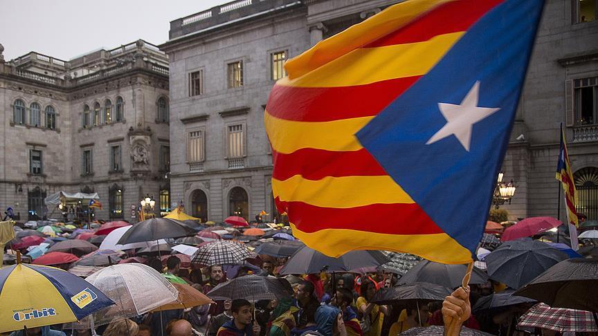 Шпанија: Уставниот суд ја поништи декларацијата за каталонската сецесија 