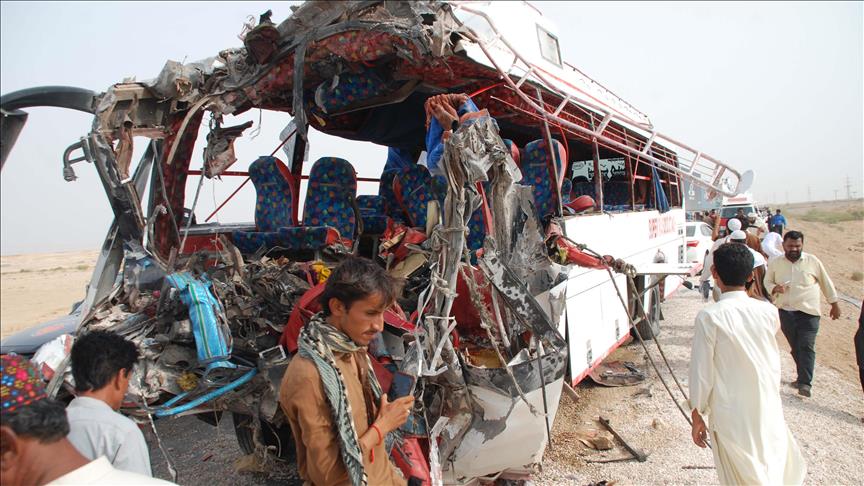 Pakistan: At least 24 killed in bus accident