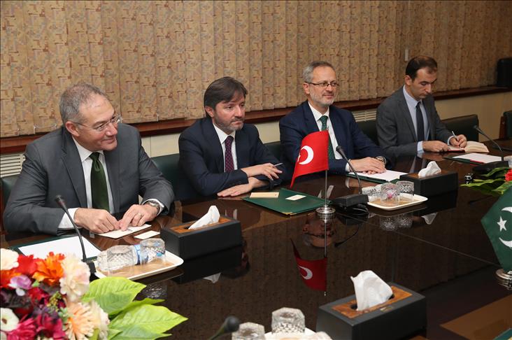 Turkey, Pakistan agree to more university scholarships