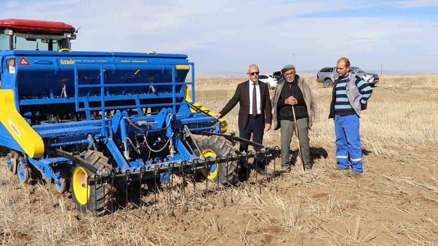 Toprak işlemesiz tarım tekniği çiftçiye tasarruf sağlıyor