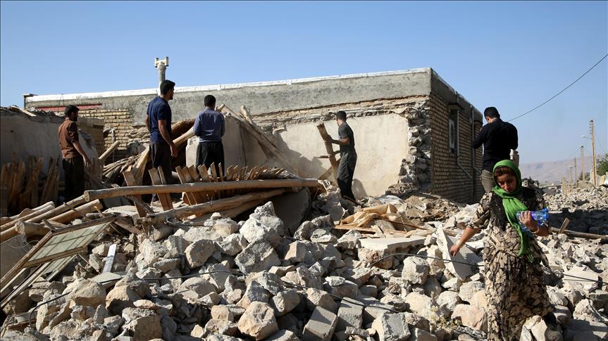 Tehran welcomes Pakistan aid following deadly quake