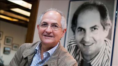 Ledezma afirma que salió de Venezuela porque lo querían “doblegar”