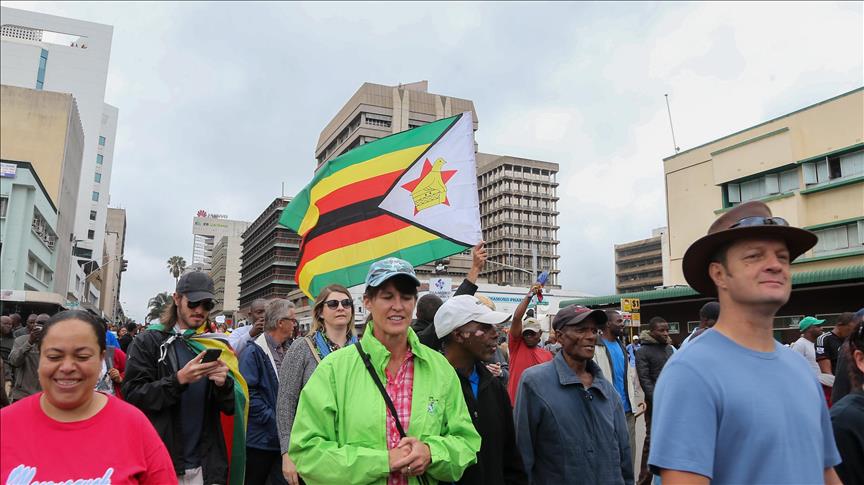 Zimbabwe : Des milliers de manifestants dans les rues pour exiger le départ de Mugabe