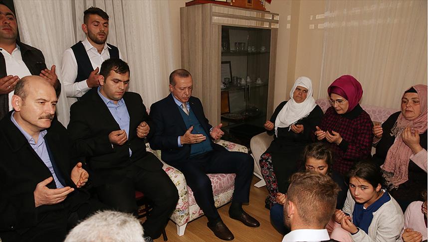 Cumhurbaşkanı Erdoğan, şehit Eren Bülbül'ün ailesini ziyaret etti